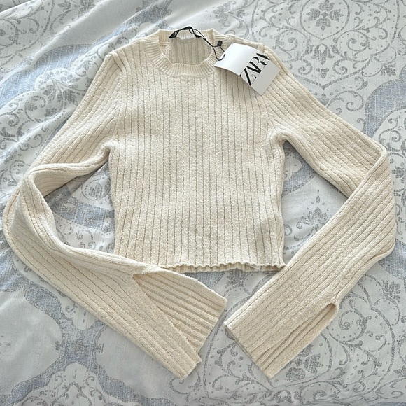 Cropped Knit Sweater - Picture 2 of 3